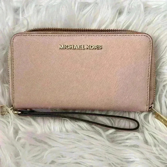 Michael Kors Jet Set Saffiano Leather Wristlet with strap - Picture 1 of 11